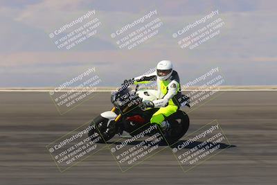 media/Nov-06-2023-Moto Forza (Mon) [[ce023d0744]]/4-Beginner Group/Session 2 (Bowl Tight Speed)/